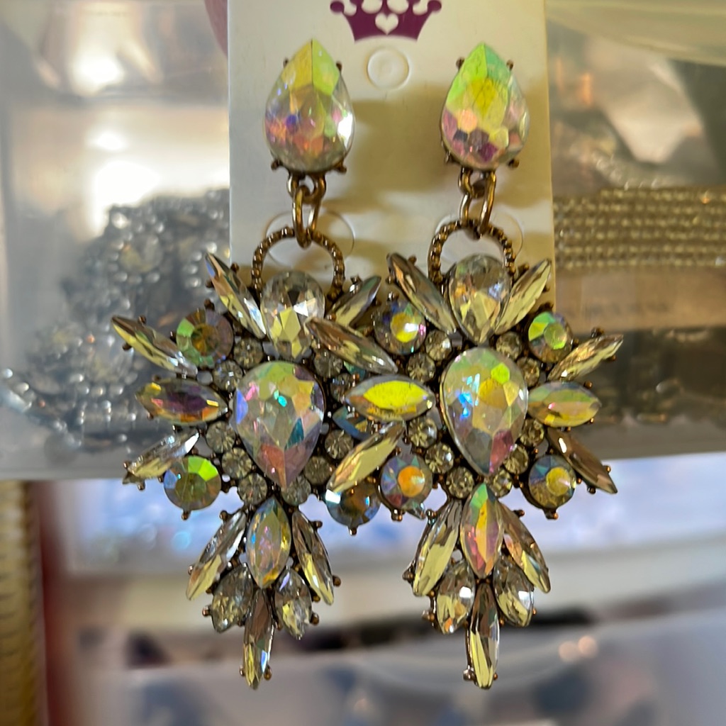 Ab Swarovski Crystal Pageant Earrings Pierced 35$